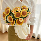 Handgefertigte Häkeldecke mit floralen 3D-Blüten