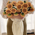 Handgefertigte Häkeldecke mit floralen 3D-Blüten